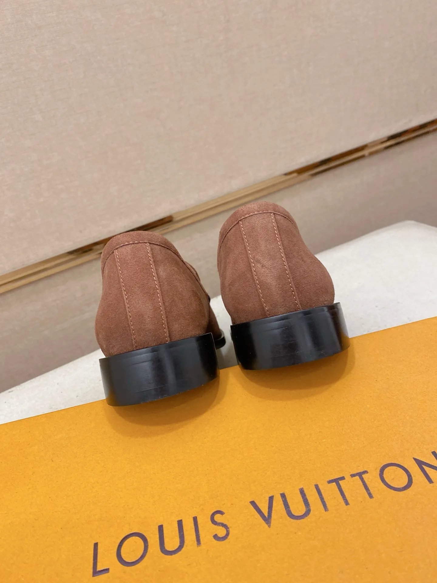 Men's men's shoes 💰 520💰⚡️New models on the market⚡️ Louis Vuitton (Louis Vuitton/LV) casual, business formal wear! Made with pure Italian craftsmanship, the upper is made of first-layer cowhide, which is full of texture! The lining is cowhide and the original rubber leather shoe outsole. The style is atmospheric and comfortable! Positive code 38-44